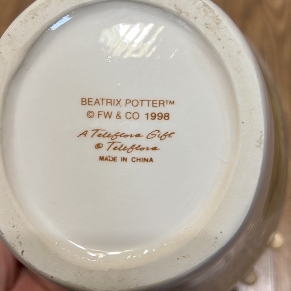 Vintage 1998 Beatrix Potter Peter Rabbit vase - Picture 4 of 8